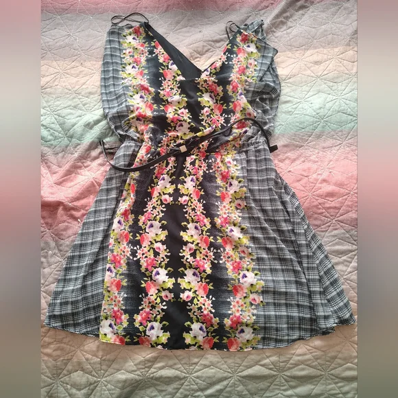 Candie's Orange and Black V-Neck Sundress - Picture 5 of 6